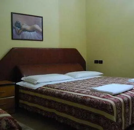 Hotel Vlora فندق 3*