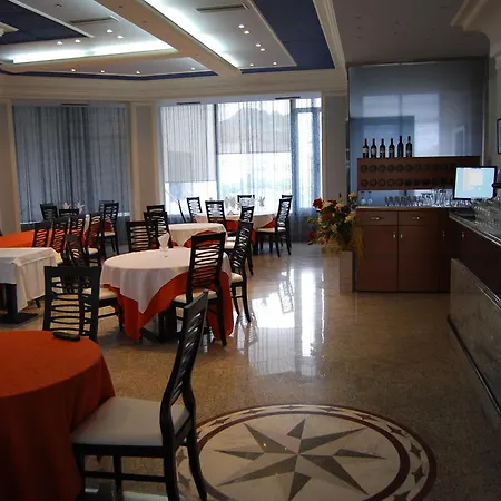 فندق Hotel Vlora فلورا