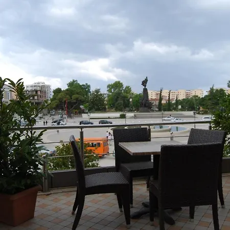 Hotel Vlora فندق 3*