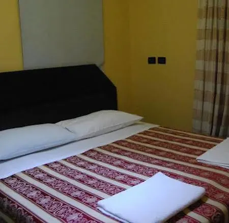 فندق Hotel Vlora 3*