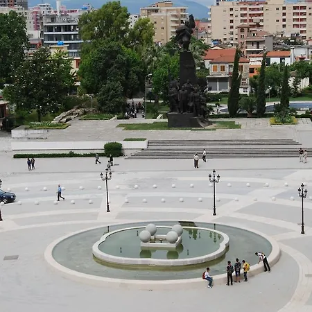 Hotel Vlora فندق 2*